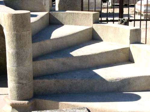 Pretty stair in stone for outdoor or indoor use 